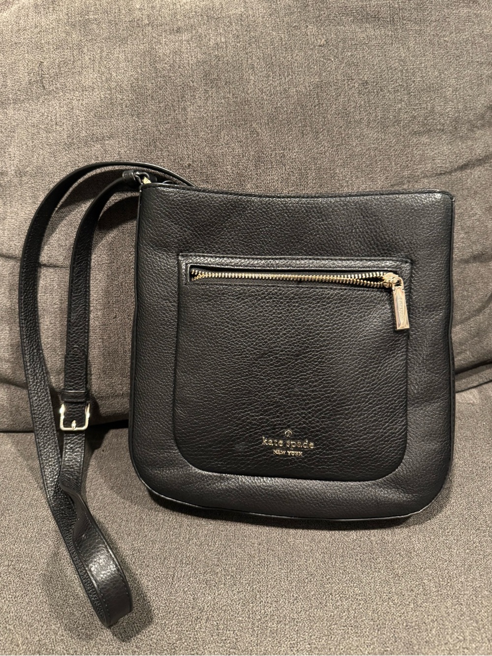 kate spade black pebbled leather crossbody with gold zipper